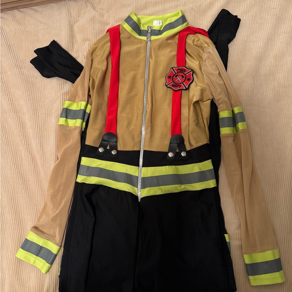 Halloween firefighter costume size M - Picture 4 of 4